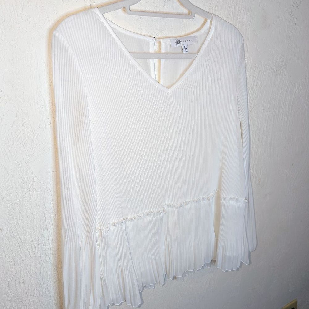 Fever Ribbed Long Sleeve Blouse Size Medium NWT - Picture 1 of 10